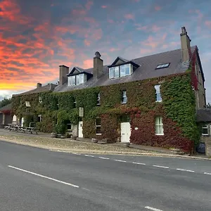 Falls & Restaurant Hotel